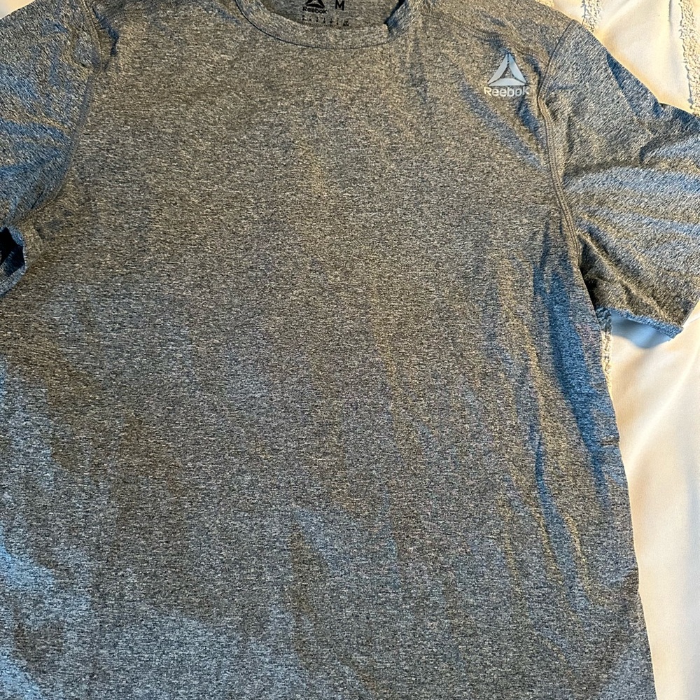 Reebok Men's Heather Gray Short Sleeve Performance Tee Sz Medium